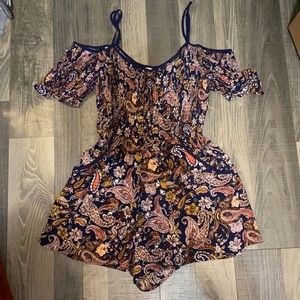 Band of Gypsies Cold Shoulder Romper S